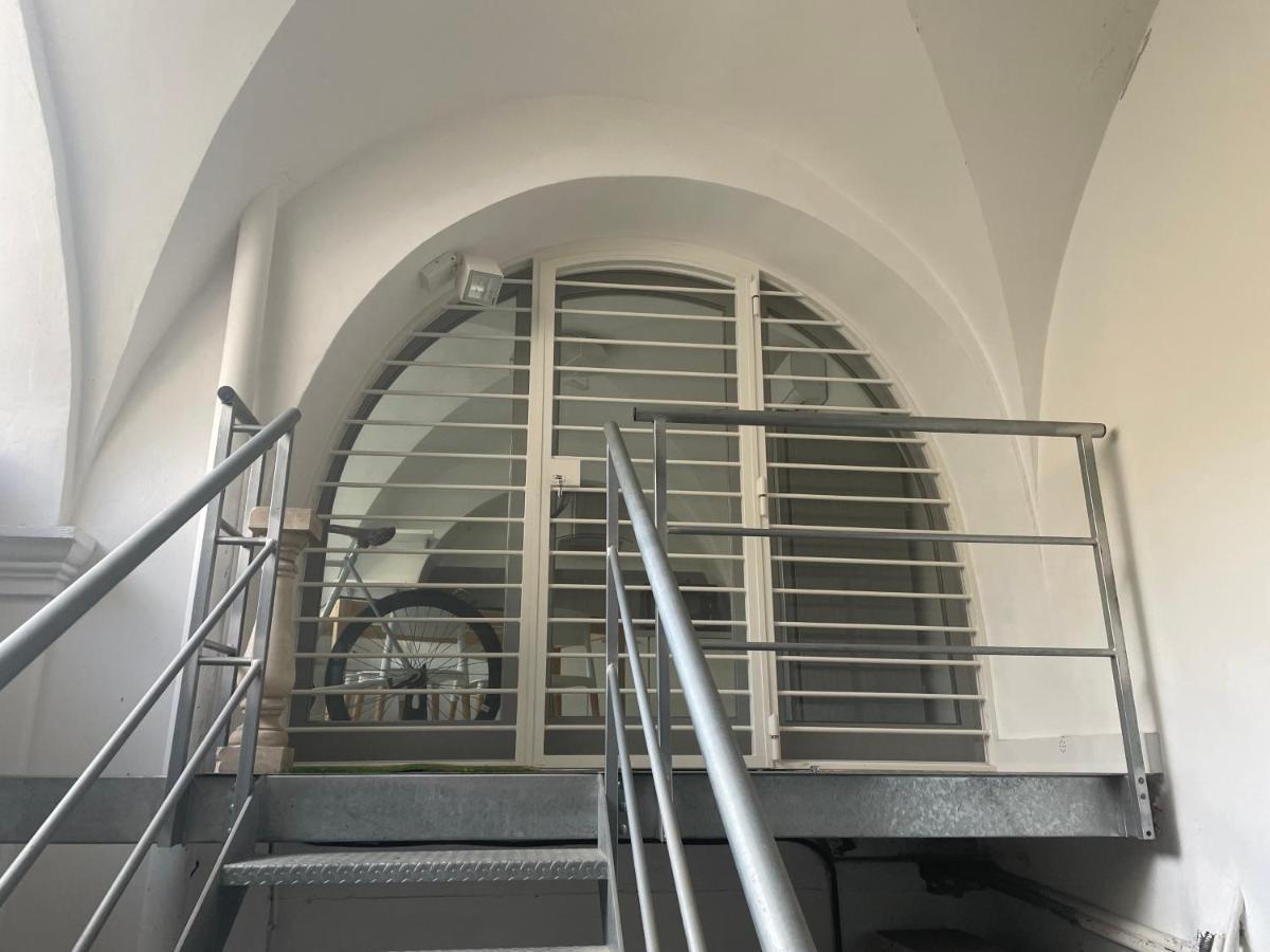 Apartmán Loft “Cinema Galleria” Bari Exteriér fotografie
