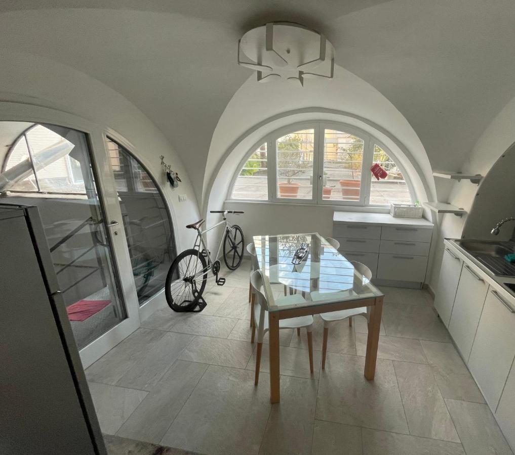 Apartmán Loft “Cinema Galleria” Bari Exteriér fotografie